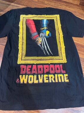 Deadpool & Wolverine Graphic Tee Men's Medium